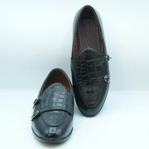 Black-Colored Men's Loafers with a Textured Finish GS45